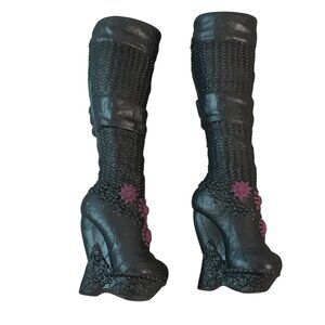 Ever After High Darling Charming Dragon Games Chainmail Platform‎ Boots Gray